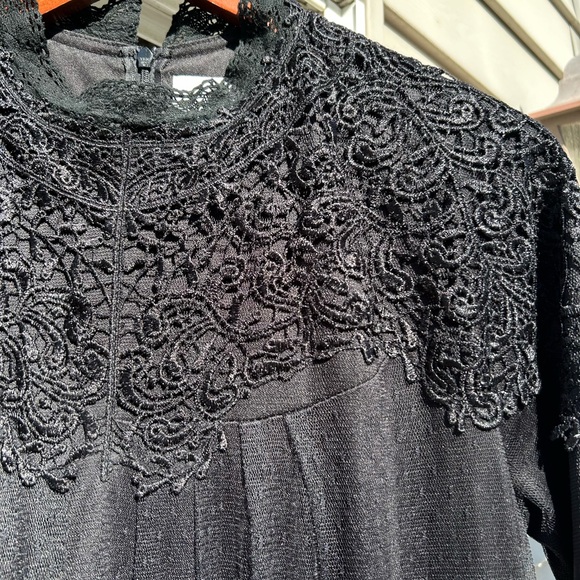 Lovely black dresss with black lace from Dainty Jewels, modest dress. - Picture 3 of 4